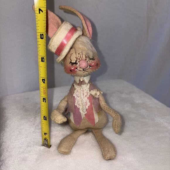 Annalee VINTAGE Mobilitee Doll Easter Parade Rabbit Pink Tux Top Hat 1976 Bunny - Picture 2 of 8